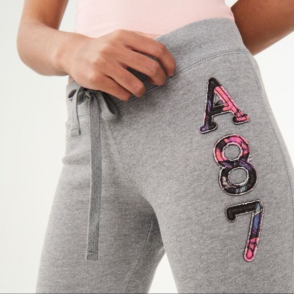 Aeropostale Burgundy Tropical A87 Jogger Sweatpants Womens Size XS - Picture 4 of 8